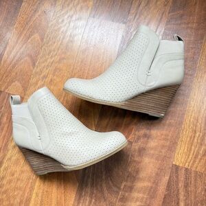 DV by Dolce Vita Gerdy Cream Perforated Ankle Booties